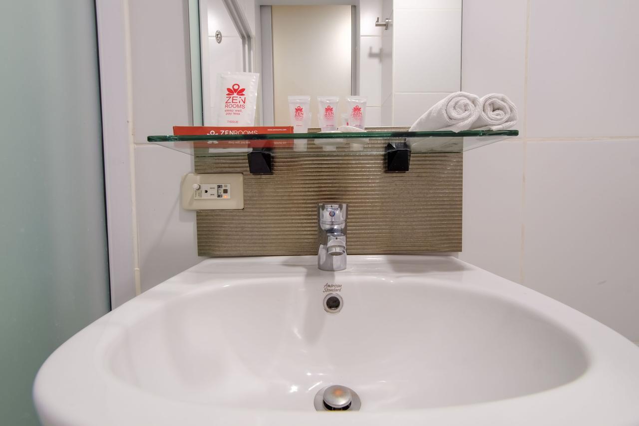 Zen Rooms Bangkal Makati Makati City ภายนอก รูปภาพ